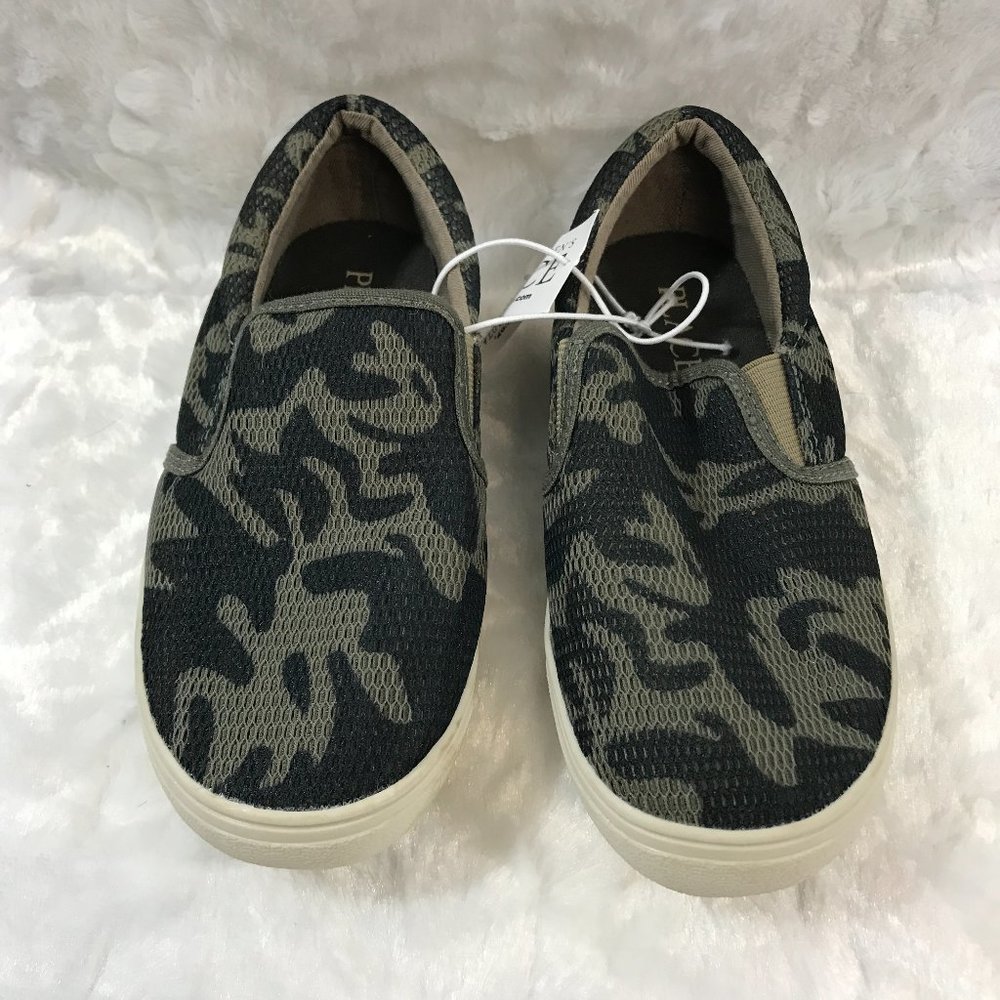 The Children's Place Green Camo Street Sneakers - Picture 2 of 8